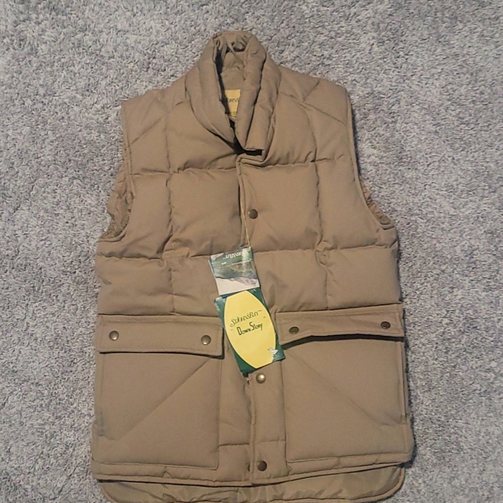 Men's brand new vest size s